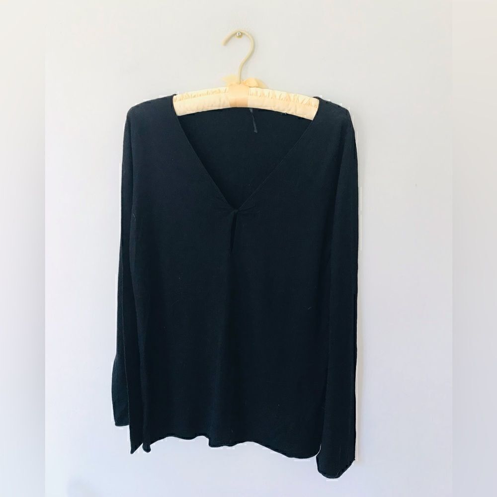 Isda & Co | black cashmere blend long sleeve top